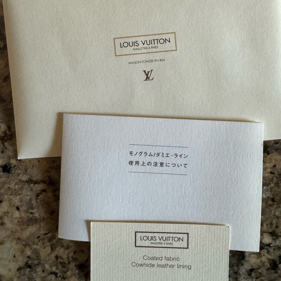 Louis Vuitton Zippy Coin Purse - Picture 9 of 9